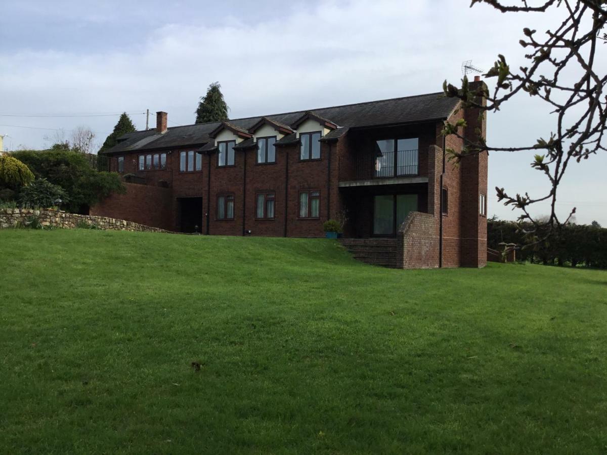 Lower Thornton Farm Exeter Buitenkant foto